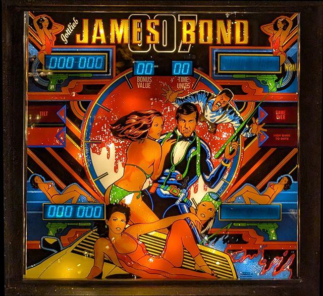 James Bond 007